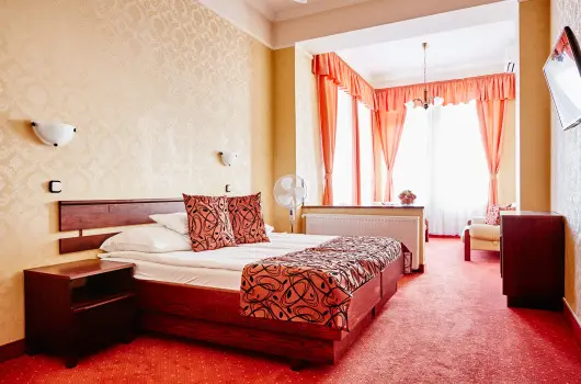 Astoria Hotel �s �tterem, Balatonf�red, Si�fok - 16 km
