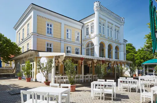 Astoria Hotel �s �tterem, Balatonf�red, Si�fok - 16 km