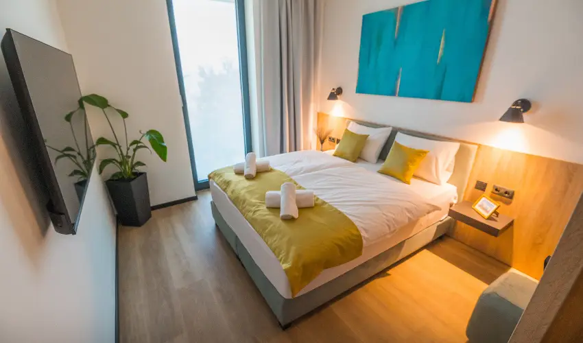 BJ81 Suite Hotel Sifok