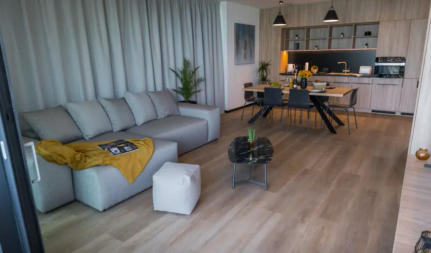 BJ81 Suite Hotel Sifok