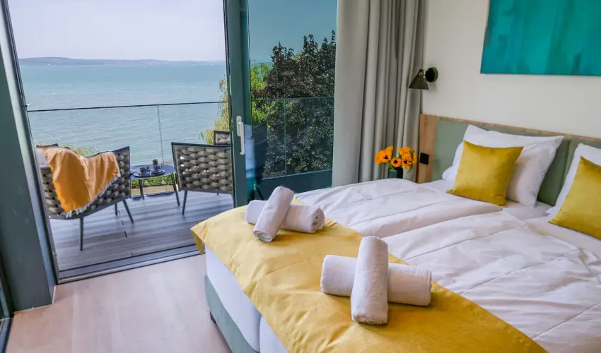 BJ81 Suite Hotel Sifok