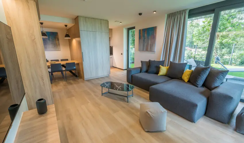 BJ81 Suite Hotel Sifok