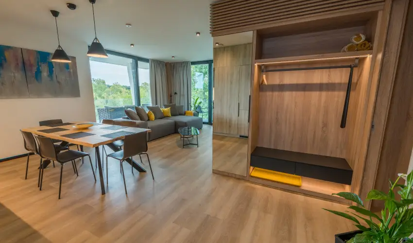 BJ81 Suite Hotel Sifok