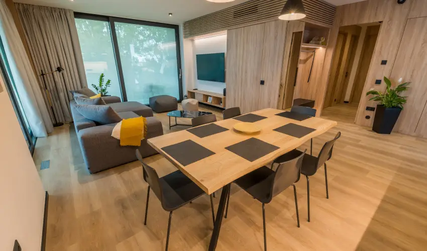 BJ81 Suite Hotel Sifok