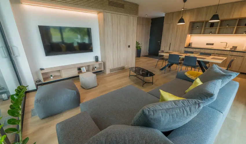 BJ81 Suite Hotel Sifok