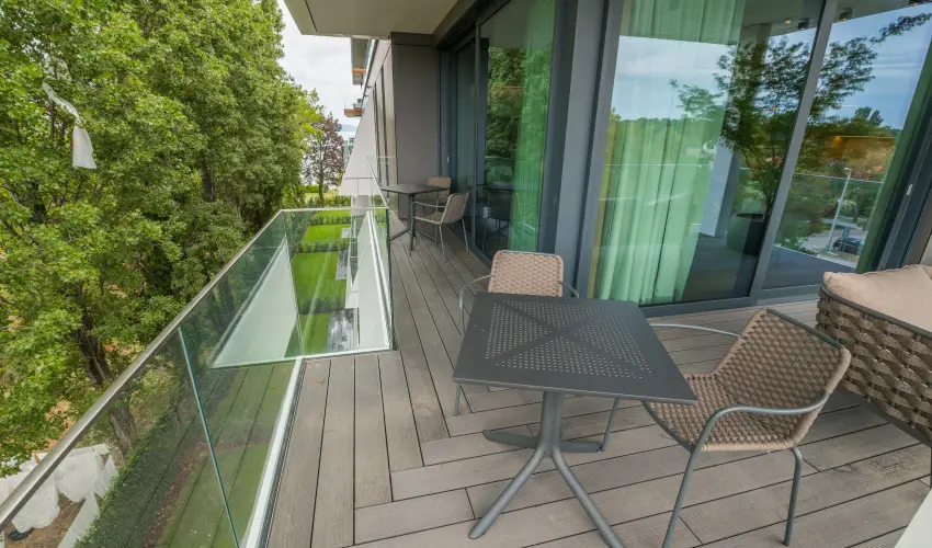 BJ81 Suite Hotel Sifok