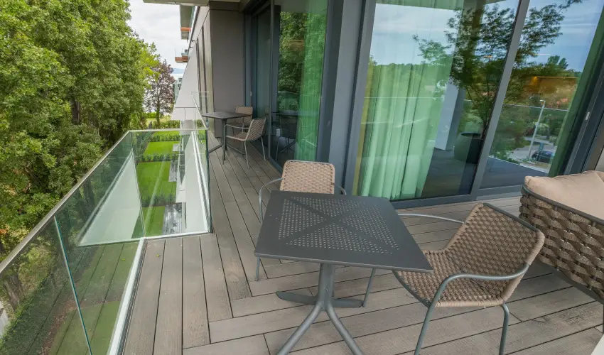 BJ81 Suite Hotel Sifok