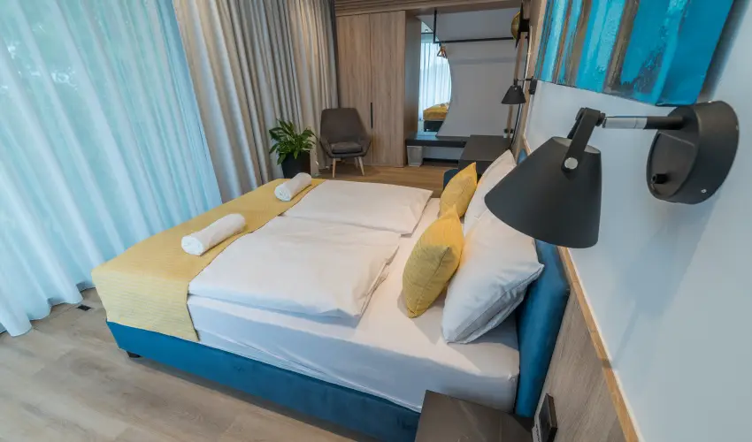 BJ81 Suite Hotel Sifok