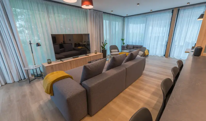 BJ81 Suite Hotel Sifok