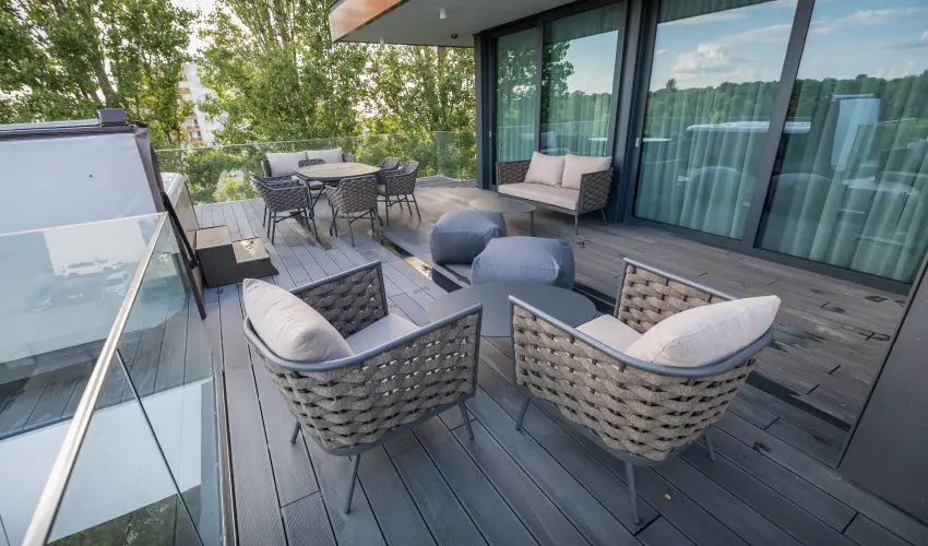 BJ81 Suite Hotel Sifok