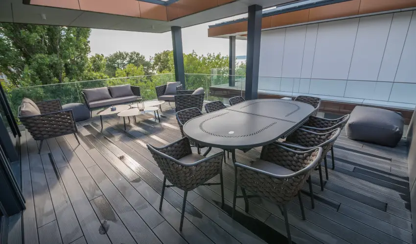 BJ81 Suite Hotel Sifok