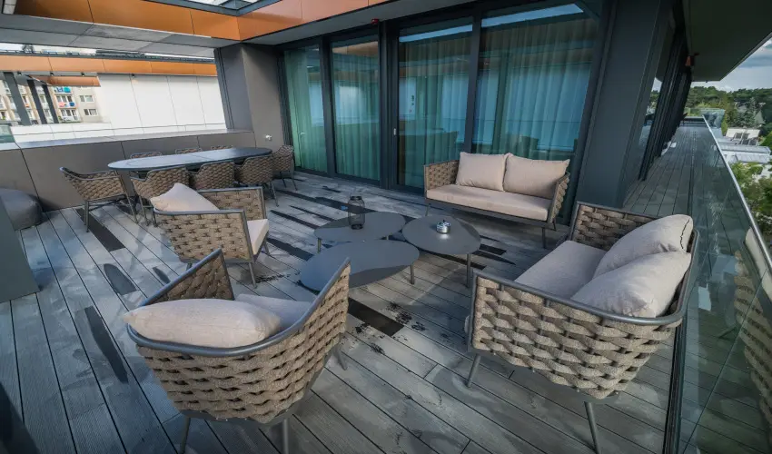 BJ81 Suite Hotel Sifok