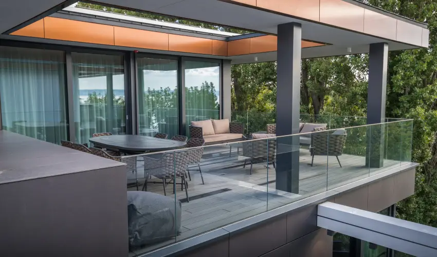 BJ81 Suite Hotel Sifok