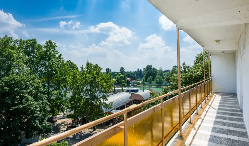 CE Napf�ny Hotel  Si�fok