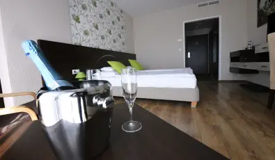 Ez�sth�d Hotel Veszpr�m