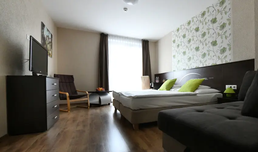 Ez�sth�d Hotel Veszpr�m