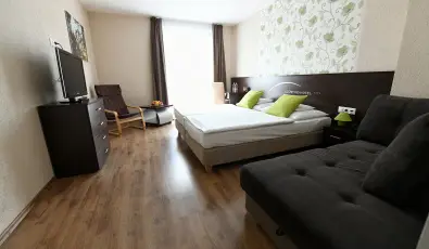 Ez�sth�d Hotel Veszpr�m