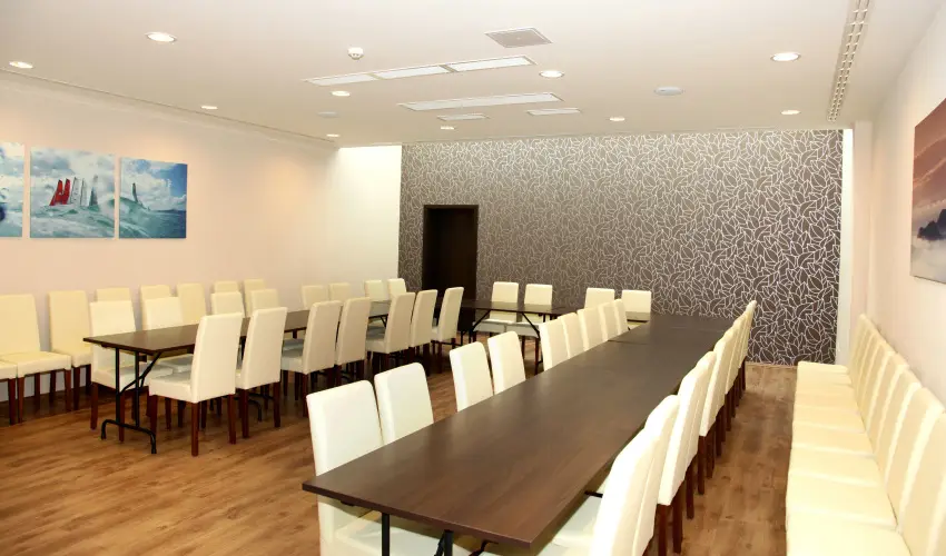 Ez�sth�d Hotel Veszpr�m