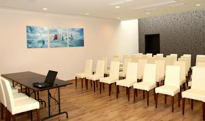 Ez�sth�d Hotel Veszpr�m