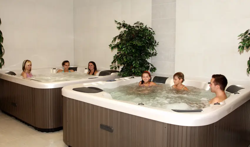 Ez�sth�d Hotel Veszpr�m