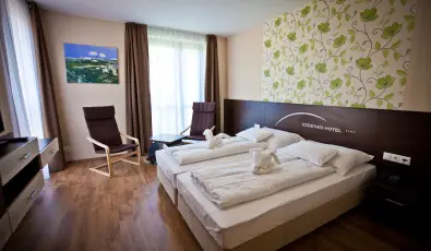 Ez�sth�d Hotel Veszpr�m
