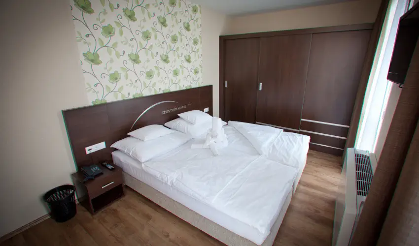 Ez�sth�d Hotel Veszpr�m