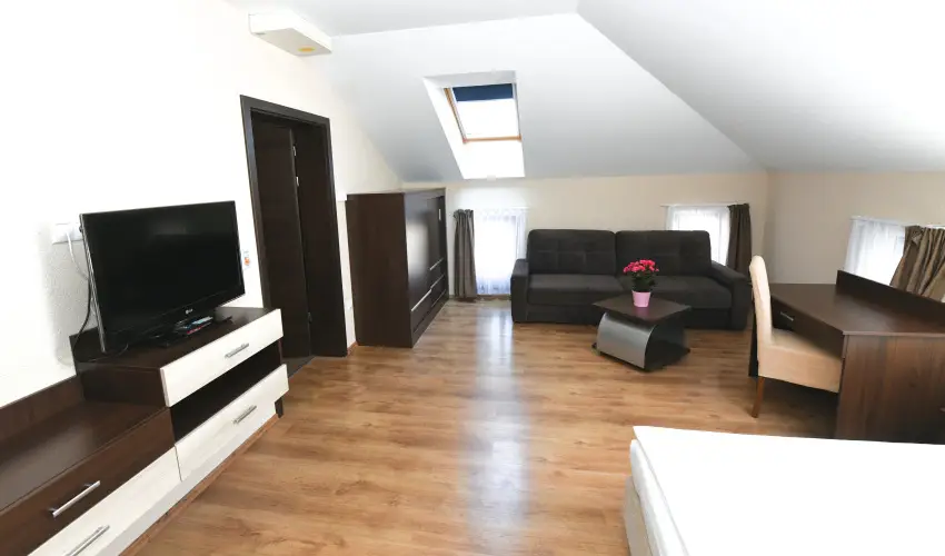 Ez�sth�d Hotel Veszpr�m