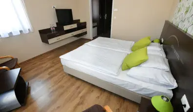 Ez�sth�d Hotel Veszpr�m