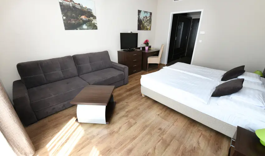 Ez�sth�d Hotel Veszpr�m