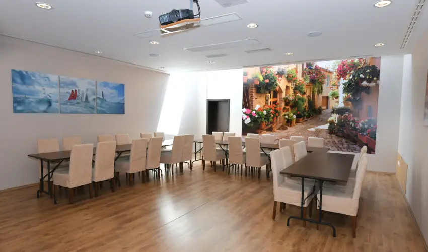 Ez�sth�d Hotel Veszpr�m