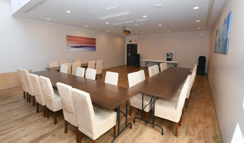 Ez�sth�d Hotel Veszpr�m