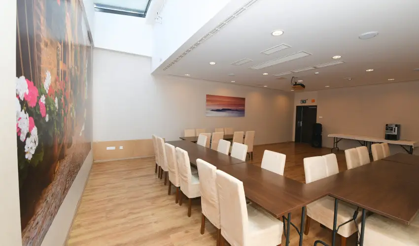 Ez�sth�d Hotel Veszpr�m