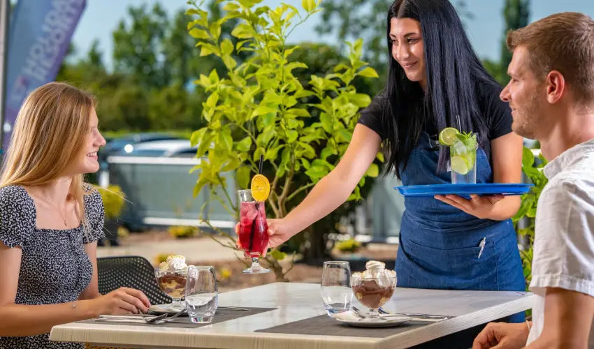 Holiday Resorts Balatonszrsz