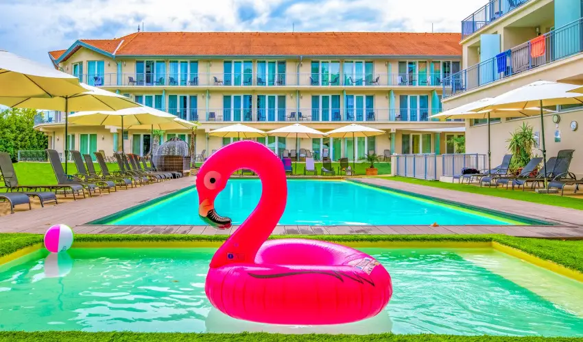 Holiday Resorts Balatonszrsz