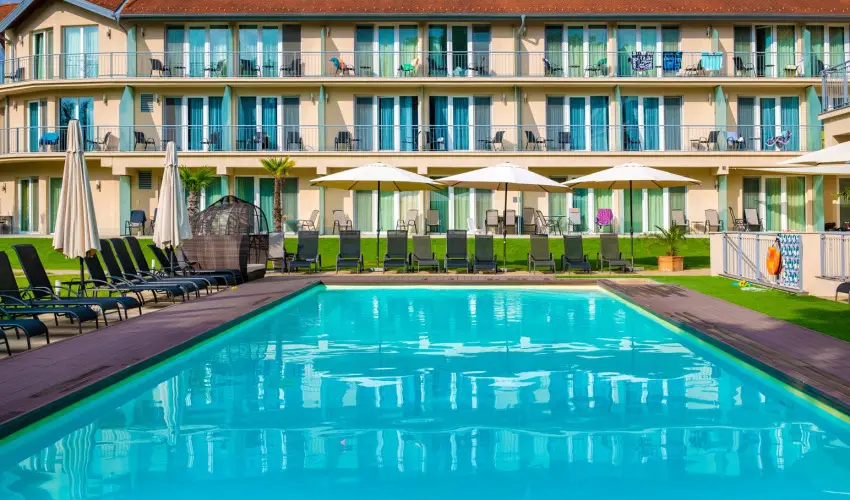 Holiday Resorts Balatonszrsz