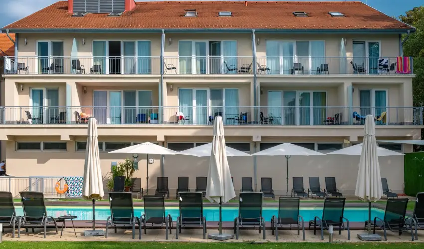 Holiday Resorts Balatonszrsz