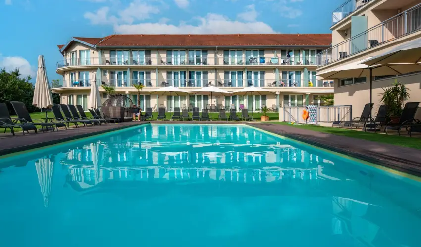 Holiday Resorts Balatonszrsz