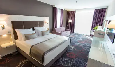 Aura Hotel Balatonf�red