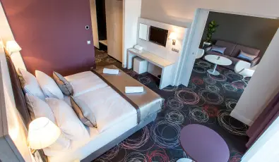 Aura Hotel Balatonf�red