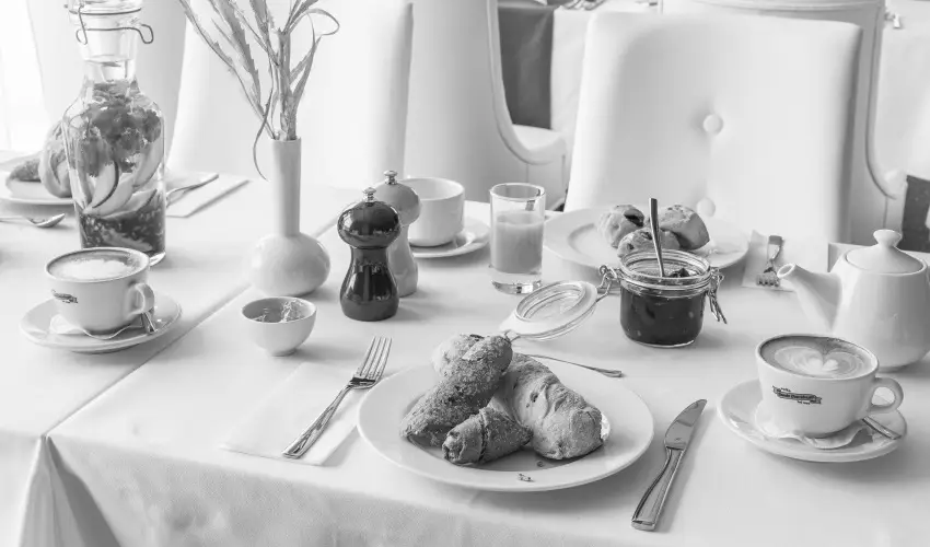 Aura Hotel Balatonf�red