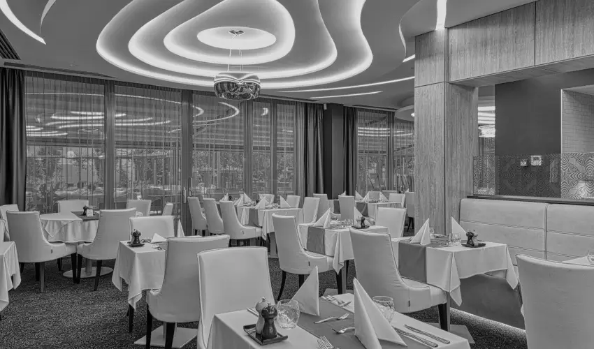 Aura Hotel Balatonf�red