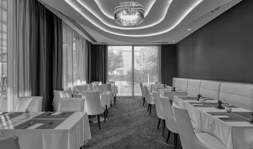 Aura Hotel Balatonf�red