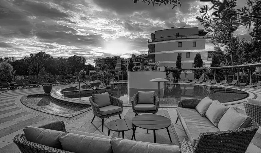 Aura Hotel Balatonf�red