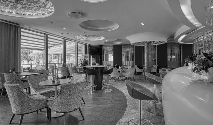 Aura Hotel Balatonf�red