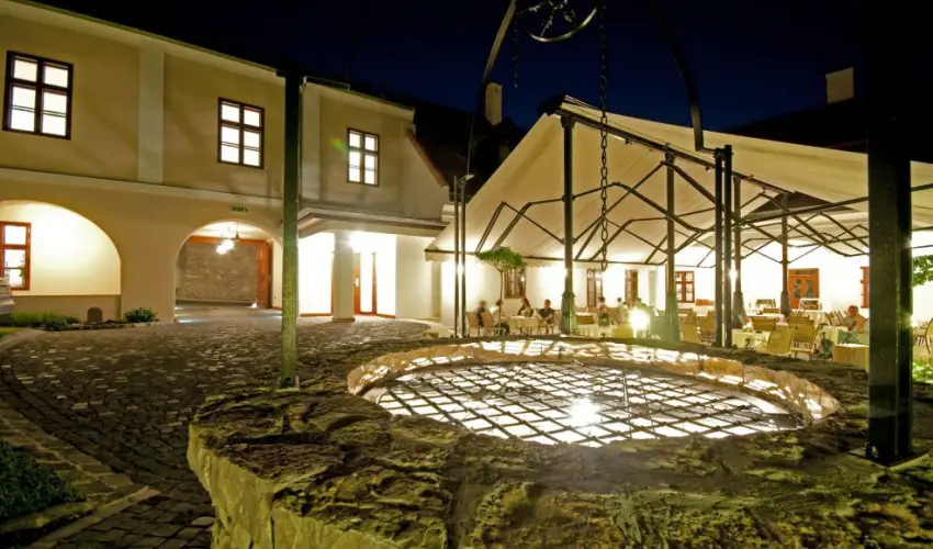 Hotel Historia & Historante Veszprm