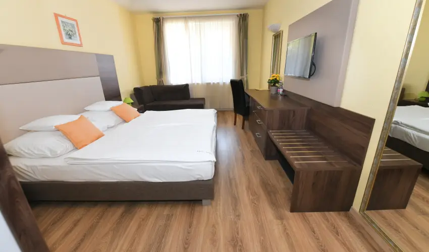 Hotel Jade Veszpr�m