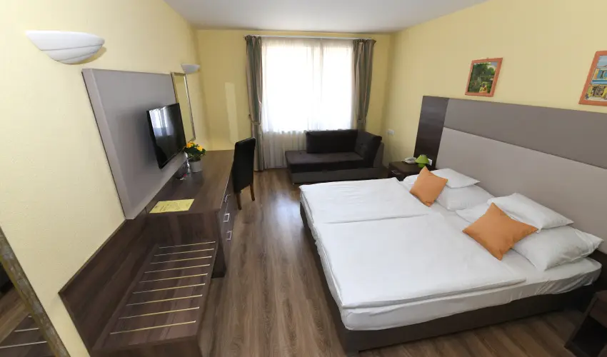 Hotel Jade Veszpr�m