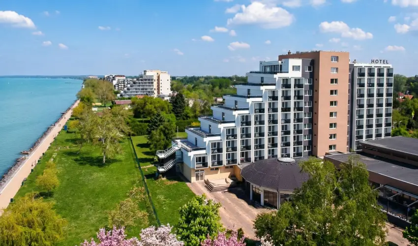 Pr�mium Hotel Panor�ma Si�fok