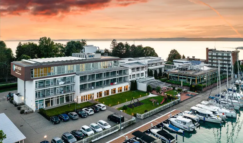 Hotel Yacht Wellness & Business Siófok
