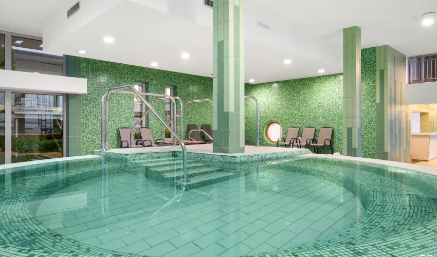 Hotel Yacht Wellness & Business Si�fok
